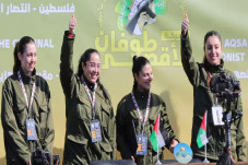 4 Tentara Israel yang...
