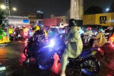 Hujan Deras, Malam Ini...