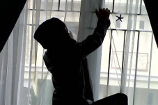 Rumah Dibobol Maling,...