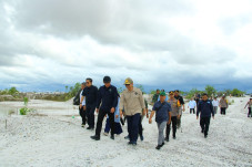 Menteri LH Hanif Faisol...