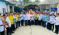 Bupati Sayed Jafar Serahkan...