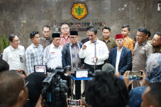 Tuntaskan Konflik Petani...