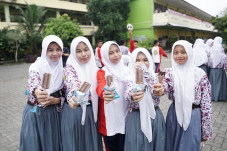Es Krim Pilihan Gen...