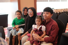 Senyum Lebaran Lebih...