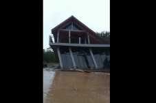 Banjir Landa Perumahan...