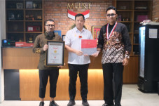 Xi Yaopin Zhi Ukir Sejarah,...