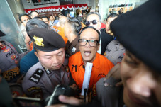 Haris Pertama: Noel...