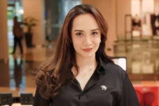 Amanda Menikah dengan...