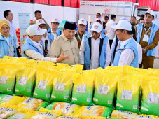 Perum BULOG Dukung Arah...