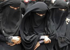Hukum Salat Memakai...