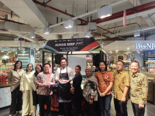Beli Daging, Gratis...