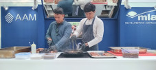 Menikmati Daging Sapi...