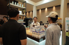 Kompetisi Barista Female...