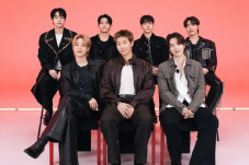 BTS Dinobatkan Jadi...