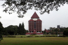 UI Sanksi 15 Mahasiswa...
