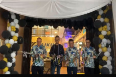 Resmi Dibuka, DAIKIN...