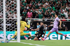 Blunder Kiper, Meksiko...