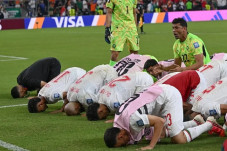 Selebrasi Sujud di Piala...