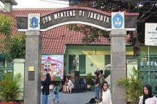 Hari Pertama Sekolah,...