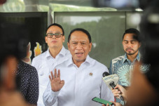 Mencari Pengganti Zainudin...