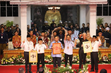 Utak-atik Format Debat...