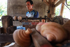 Penjualan Mainan Gasing...