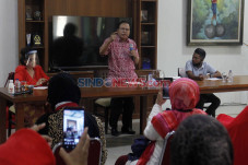 Emak-emak Taruh Harapan...