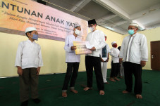 PPK Kemayoran Beri Santunan...