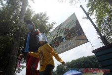 Libur Panjang, Perkampungan...