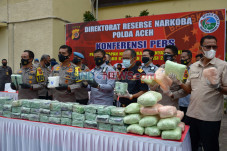 Polda Aceh dan Bea Cukai...