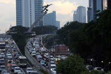 PSBB Transisi Diperpanjang,...