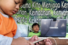 Pemkot Tangerang Berikan...