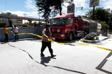 Truk Tangki BBM Terbakar...