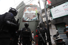 Jelang Penertiban, Brimob...