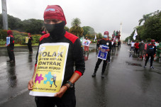 Buruh Kembali Turun...