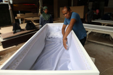 Pandemi Tak Kunjung...