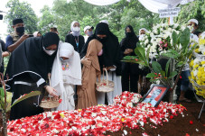 Tangis Haru Keluarga...