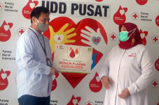 ACC Serahkan Bantuan...