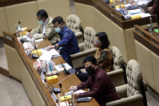 Empat Menteri Rapat...