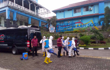 Lawan Covid-19, Tim...