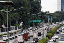 Manfaat Penerangan Jalan...