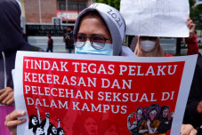 Aksi Damai Mahasiswa...