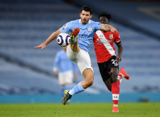 Pesta Gol, Manchester...