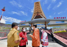 Presiden Jokowi Resmikan...