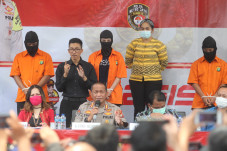Terlibat Prostusi 15...