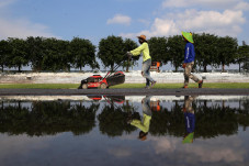 Renovasi Stadion Gelora...