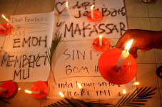 Bangkit Melawan Teroris,...