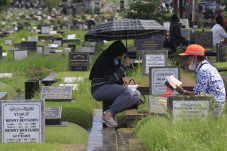 Tradisi Ziarah Kubur...