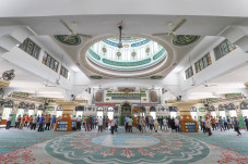 Masjid Agung Al-Azhar...