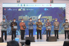 9 Pemkab dan Kota se-Jawa...